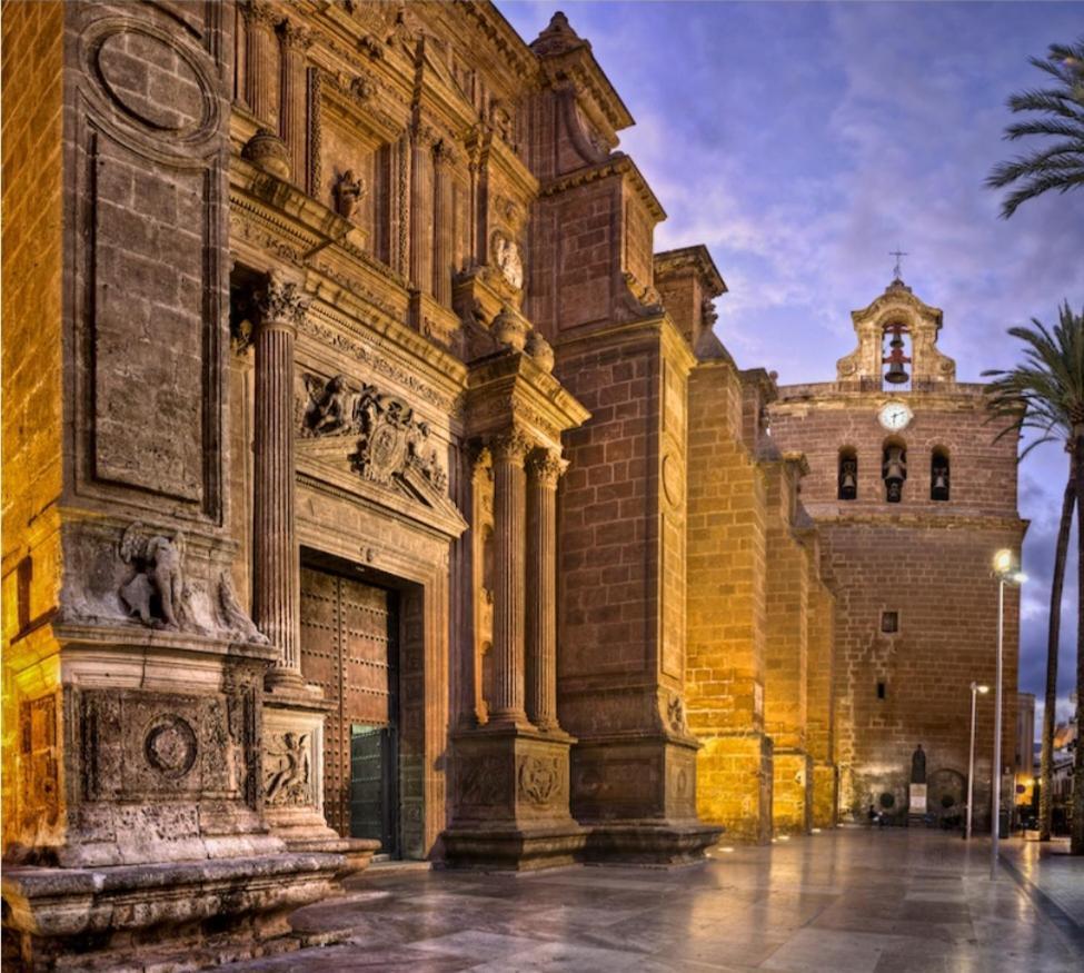 Piso Museo Del Realismo - Catedral - Alcazaba Con Parking Gratis - Super Wifi Apartment Алмерия Екстериор снимка